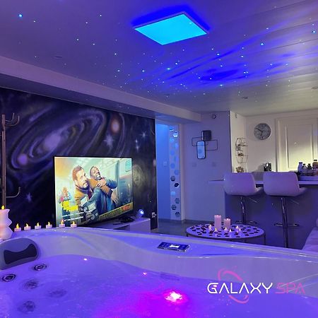 Galaxy Spa - Suite Mercure Jacuzzi Privatif Champigneulles Екстер'єр фото