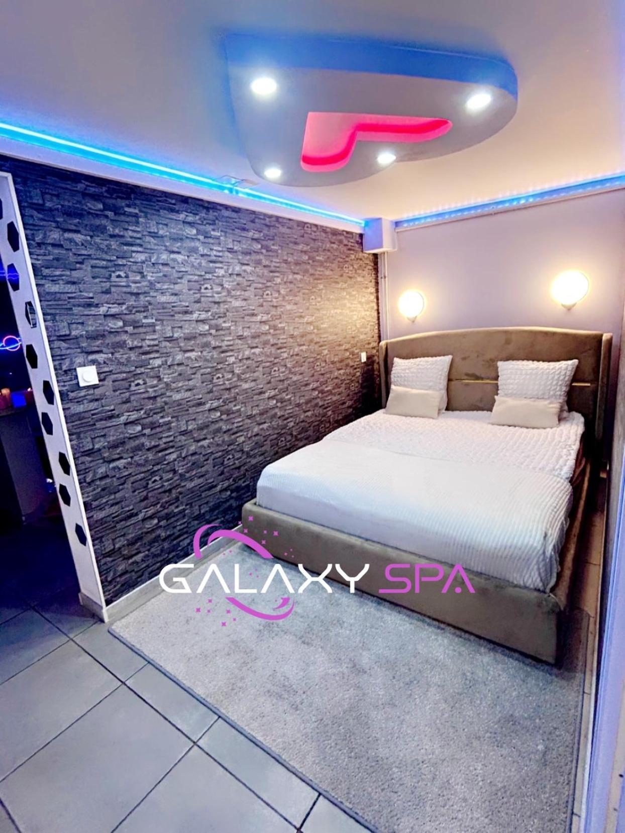 Galaxy Spa - Suite Mercure Jacuzzi Privatif Champigneulles Екстер'єр фото