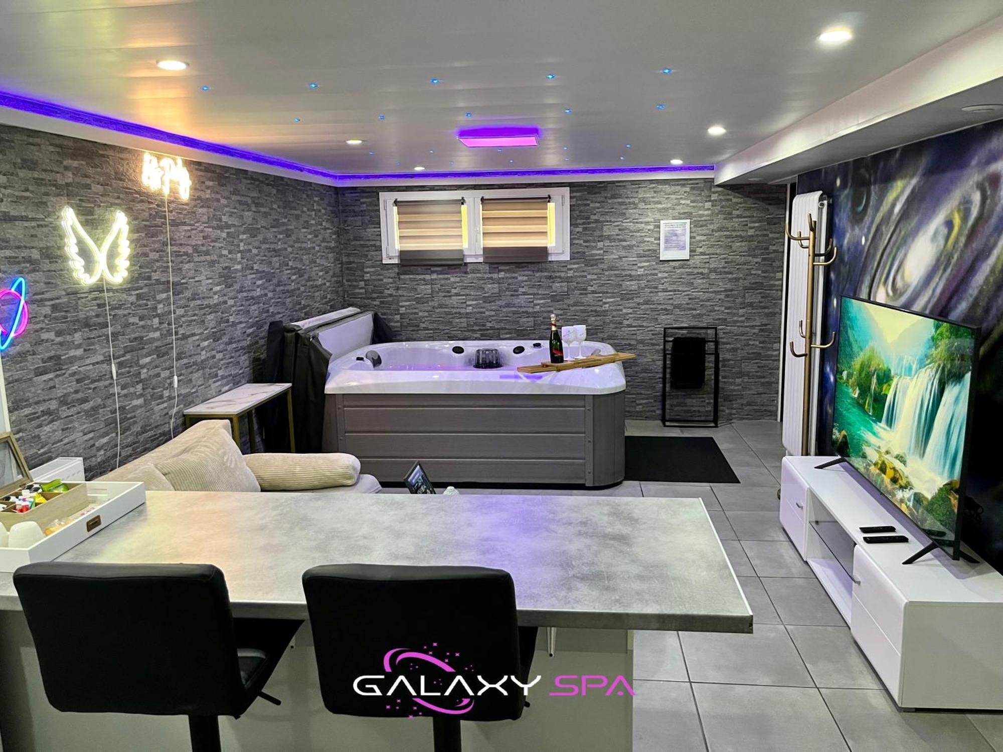 Galaxy Spa - Suite Mercure Jacuzzi Privatif Champigneulles Екстер'єр фото
