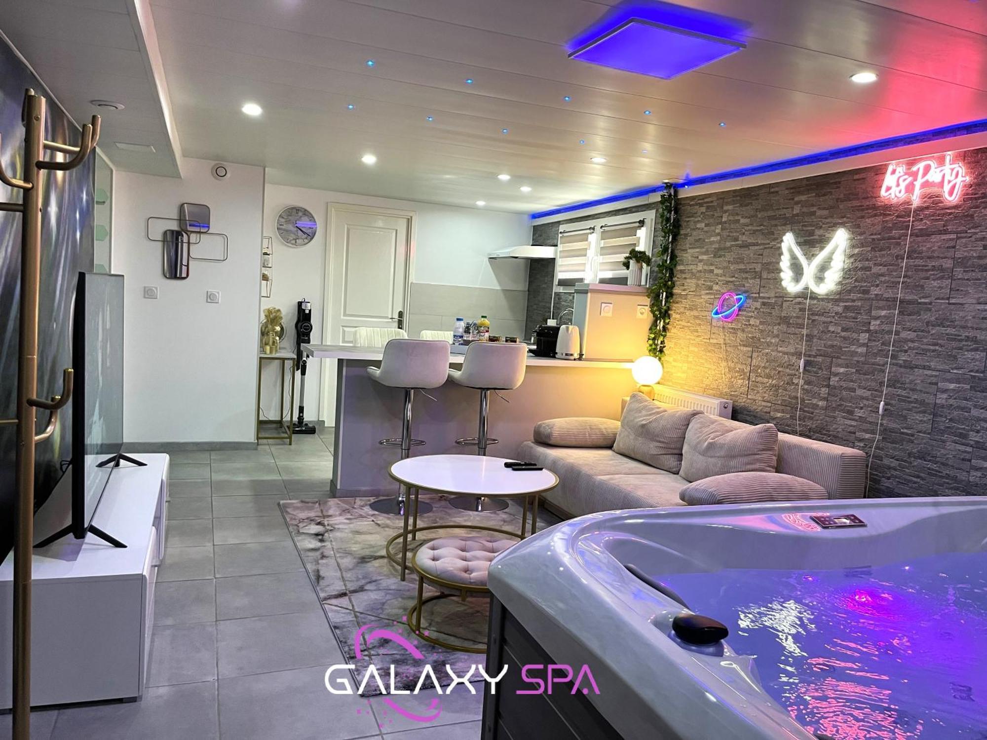 Galaxy Spa - Suite Mercure Jacuzzi Privatif Champigneulles Екстер'єр фото