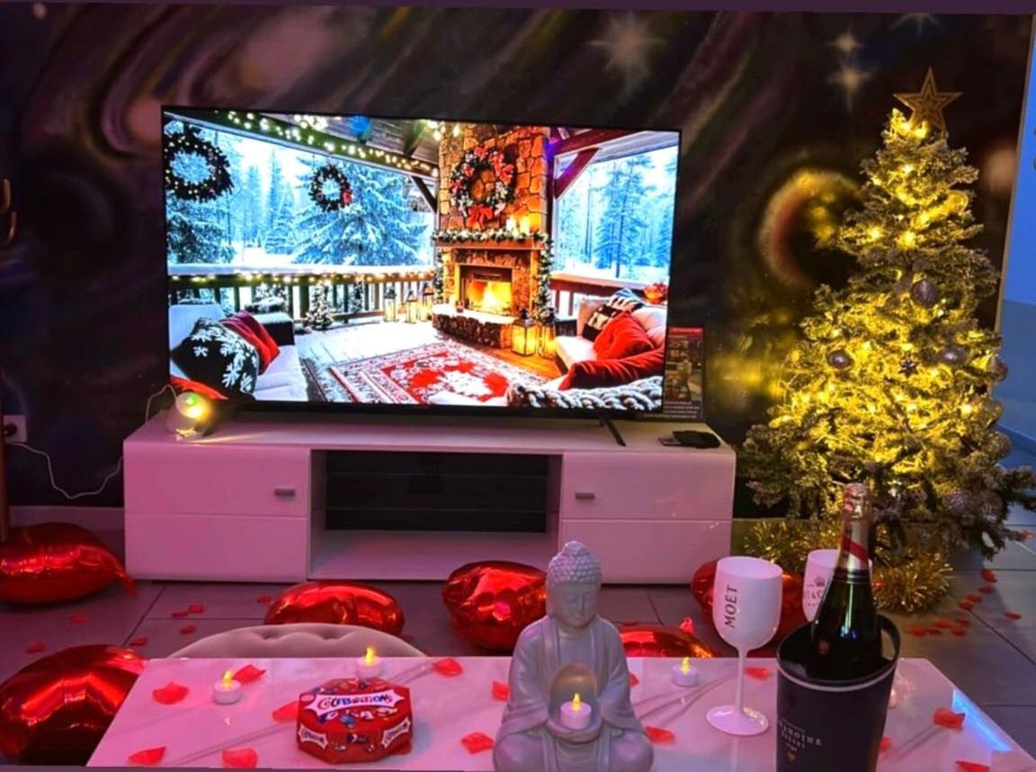 Galaxy Spa - Suite Mercure Jacuzzi Privatif Champigneulles Екстер'єр фото